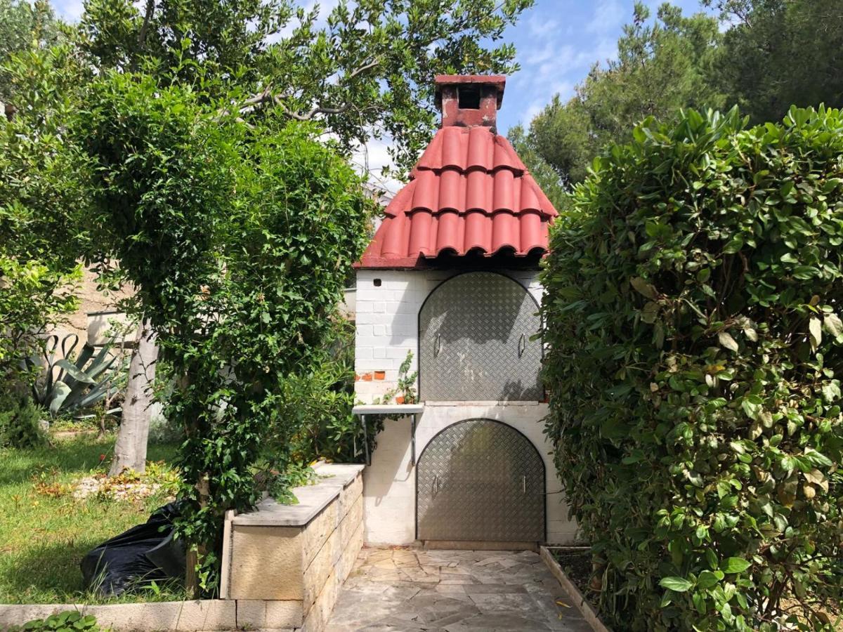 Villa Rosso Baška Voda Buitenkant foto
